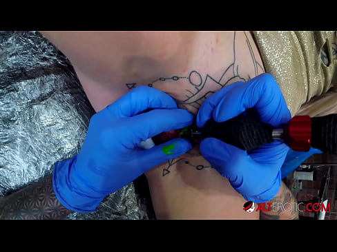 ❤️ Extremely tattooed hottie Sully Savage got a tattoo on her clitoris ️❌ Super porn at en-us.hentai-for.ru